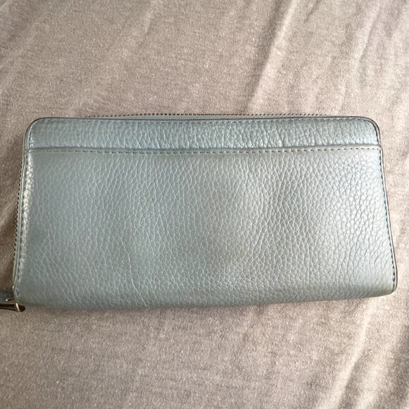 Pre-loved Kate Spade New York Light Blue Wallet Zip Around - Picture 4 of 9